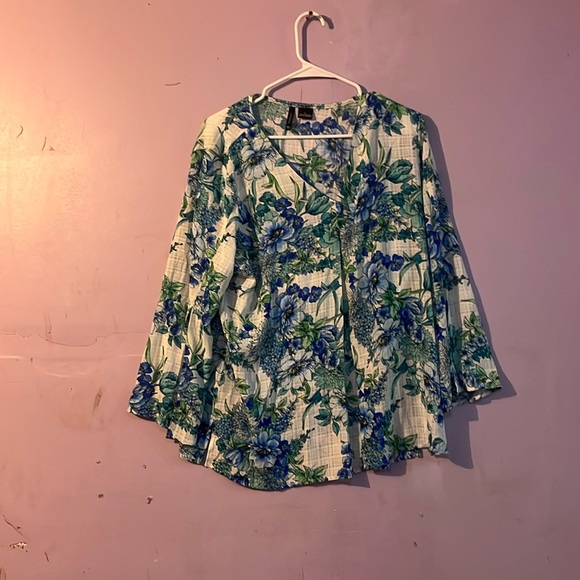 Blouse - Picture 1 of 2